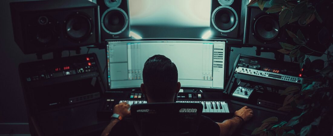 The Smart Way to Buy a Good PC Laptop for Music Production Without Regret